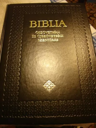 Biblia - Ószövetségi és Újszövetségi Szentírás - Családi Biblia (katolikus fordítás). - Biblia  témájú könyvek és olvasmányok